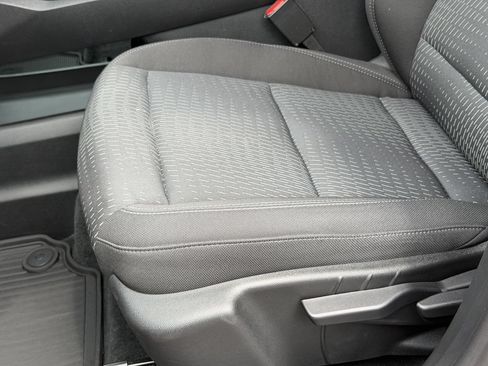 Used 2026 Chevrolet Equinox LT FWD image 24
