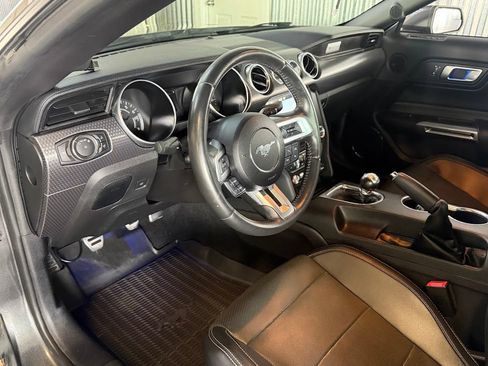 Used 2019 Ford Mustang GT Premium w/ GT Performance Package RWD image 9