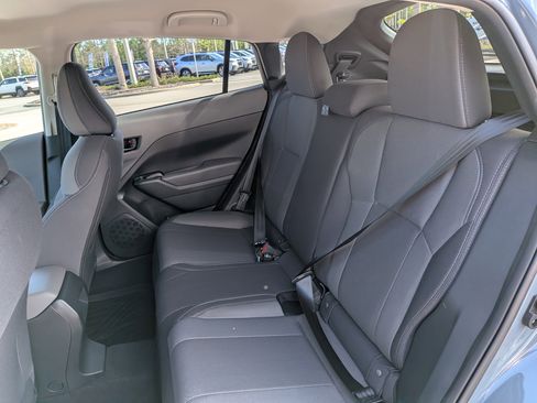 Used 2025 Subaru Crosstrek 2.0i image 14