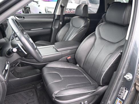 Used 2023 Hyundai Palisade SEL w/ Premium Package FWD image 7