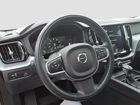 Used 2019 Volvo XC60 T6 Momentum w/ Advanced Package AWD/4WD image 12