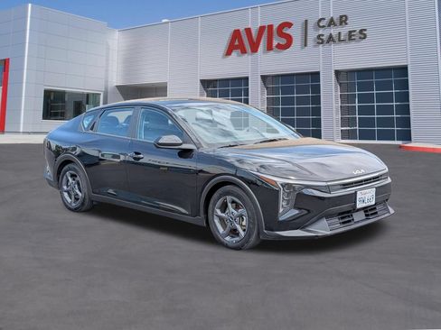 Used 2025 Kia K4 FWD image 3