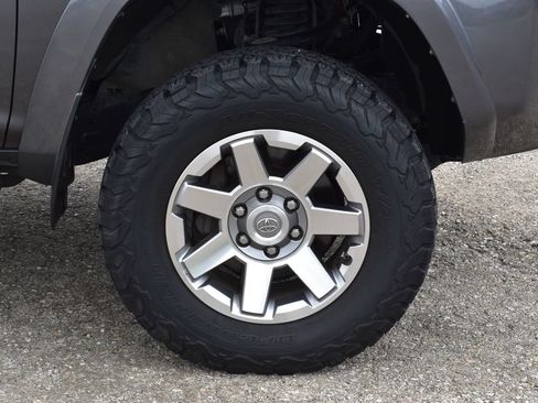 Used 2016 Toyota 4Runner Trail AWD/4WD image 4
