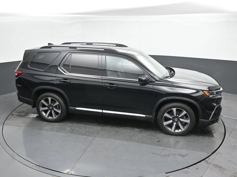 Used 2025 Honda Pilot Elite image 26
