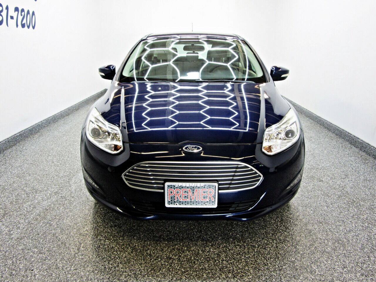 Used 2016 Ford Focus Electric Hatchback FWD image 2
