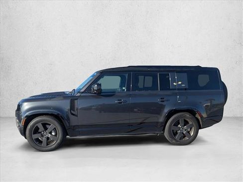Used 2023 Land Rover Defender 130 X-Dynamic SE AWD/4WD image 8