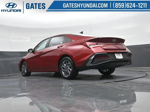 Certified 2024 Hyundai Elantra SEL FWD image 44