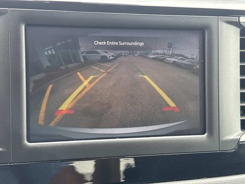 Used 2023 Chrysler Voyager LX FWD image 26