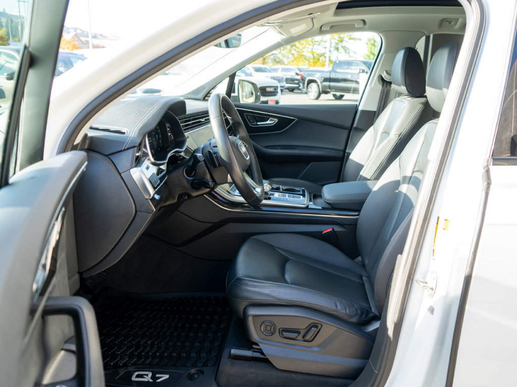 Used 2023 Audi Q7 3.0T Premium Plus AWD/4WD image 11