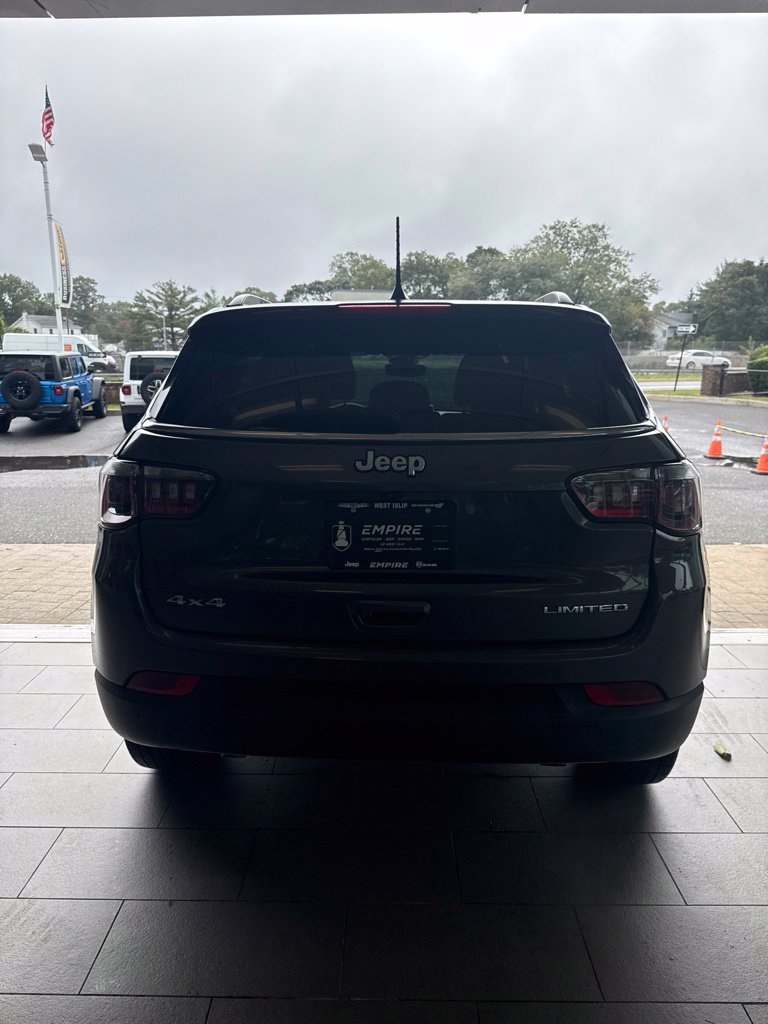 Used 2024 Jeep Compass Limited AWD/4WD image 4
