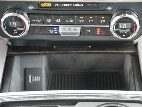 Used 2022 Ford F350 Lariat AWD/4WD image 23
