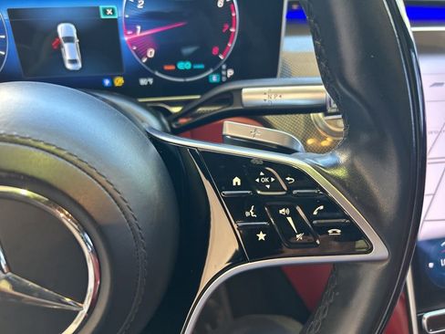 Used 2022 Mercedes-Benz S 580 4MATIC Sedan w/ AMG Line Package image 60