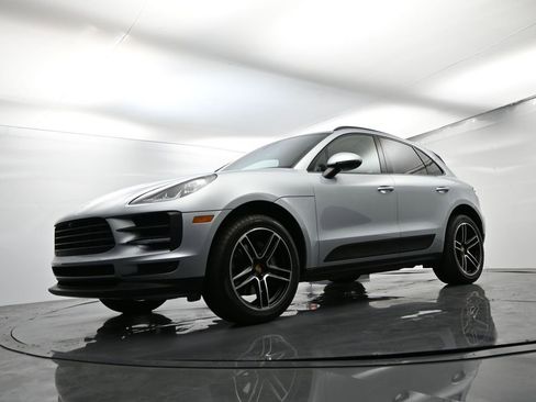 Certified 2021 Porsche Macan image 45