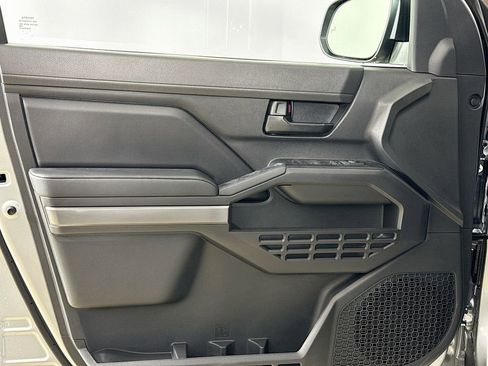 Used 2025 Toyota Tacoma SR5 image 8