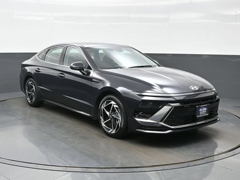 Certified 2026 Hyundai Sonata SEL FWD image 8