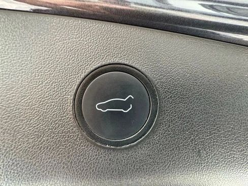 Used 2023 Tesla Model 3 Standard Range image 32