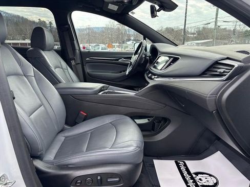 Used 2024 Buick Enclave Premium image 15