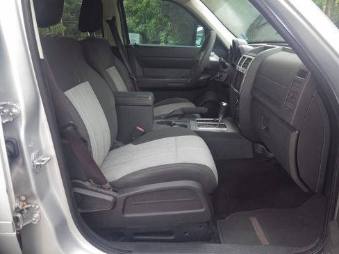Used 2009 Dodge Nitro SE AWD/4WD image 12