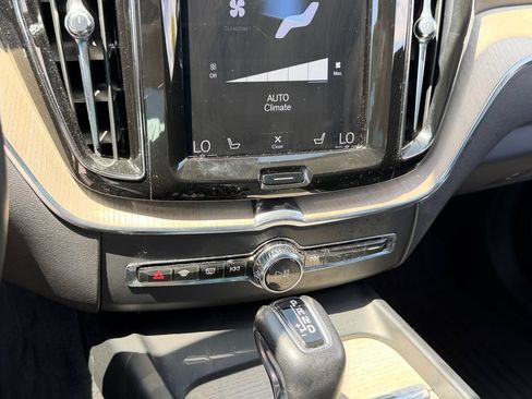Used 2020 Volvo XC60 T6 Inscription w/ Protection Package Premier AWD/4WD image 21