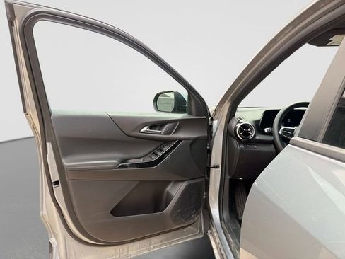 Used 2026 Chevrolet Equinox LT FWD image 18