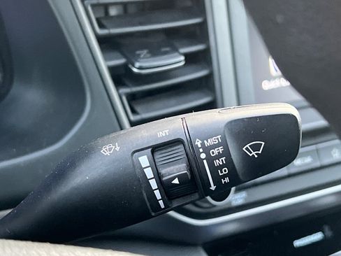 Used 2020 Hyundai Elantra SEL w/ Cargo Package (C1) image 32