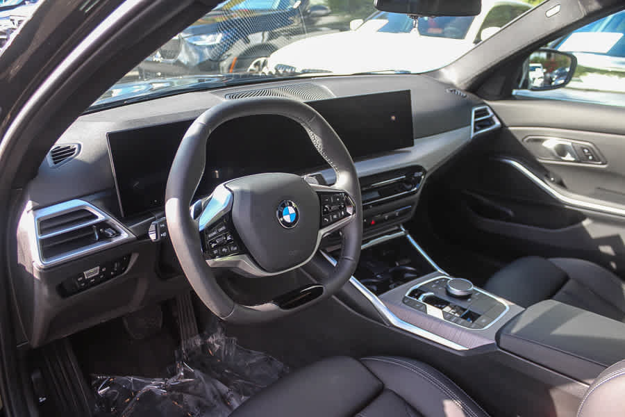 Used 2026 BMW 330i Sedan w/ Convenience Package RWD image 23
