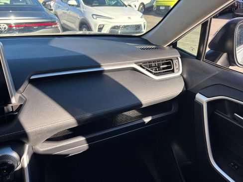 Used 2025 Toyota RAV4 XLE image 35
