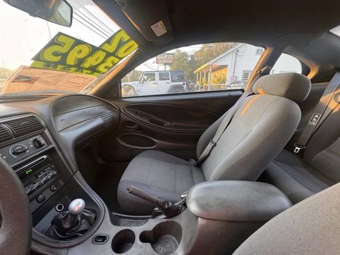 Used 2002 Ford Mustang Coupe image 14