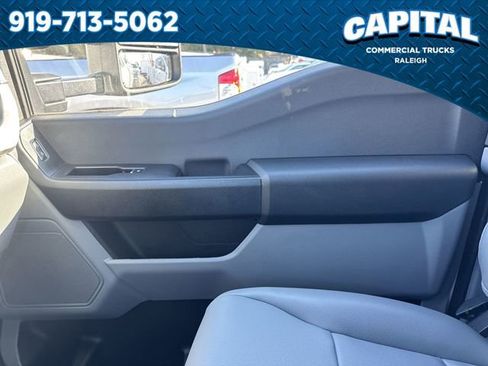 New 2026 Ford F250 XL w/ XL Chrome Package image 28