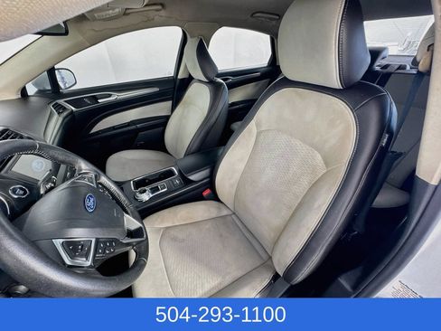 Used 2020 Ford Fusion SE w/ Equipment Group 151A FWD image 21