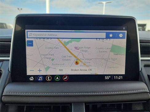 Used 2021 GMC Yukon SLT w/ Rear Media and Nav Package image 24