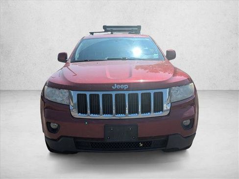 Used 2012 Jeep Grand Cherokee Laredo w/ Laredo E Group AWD/4WD image 2