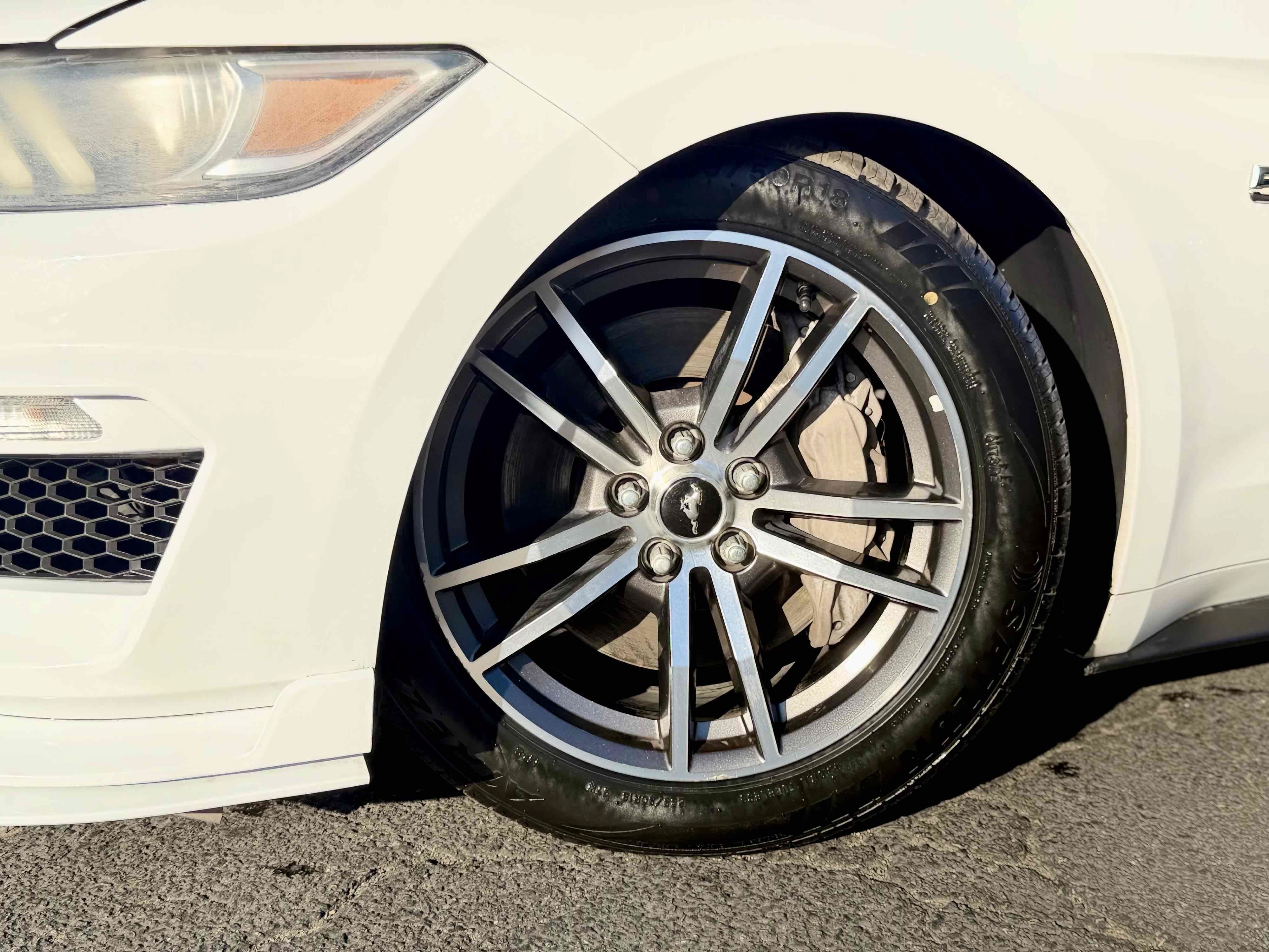 Used 2017 Ford Mustang GT Premium RWD image 18