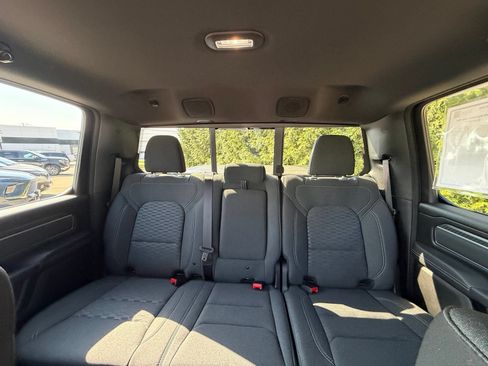 Used 2025 RAM 1500 Big Horn AWD/4WD image 3