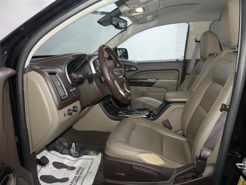 Used 2016 GMC Canyon SLT w/ Driver Alert Package AWD/4WD image 19