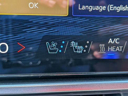 New 2025 Chevrolet Equinox EV RS w/ Active Safety Package 3 image 24