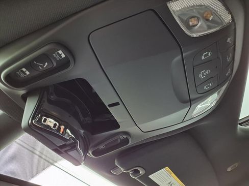 New 2026 Chrysler Pacifica Limited w/ S Appearance Package image 14