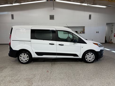 Used 2022 Ford Transit Connect XL image 5