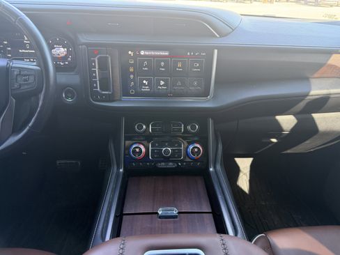 Used 2023 GMC Yukon Denali Ultimate AWD/4WD image 22