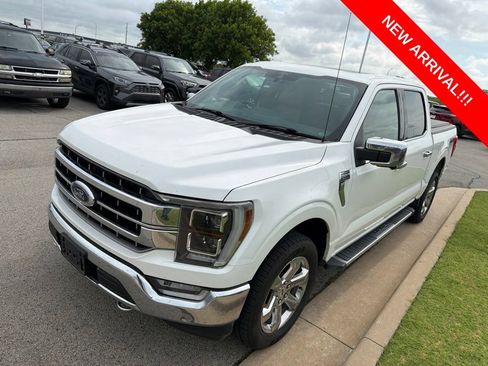 Used 2021 Ford F150 Lariat w/ Equipment Group 502A High AWD/4WD image 3