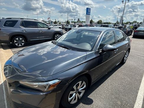 Used 2023 Honda Civic LX image 6