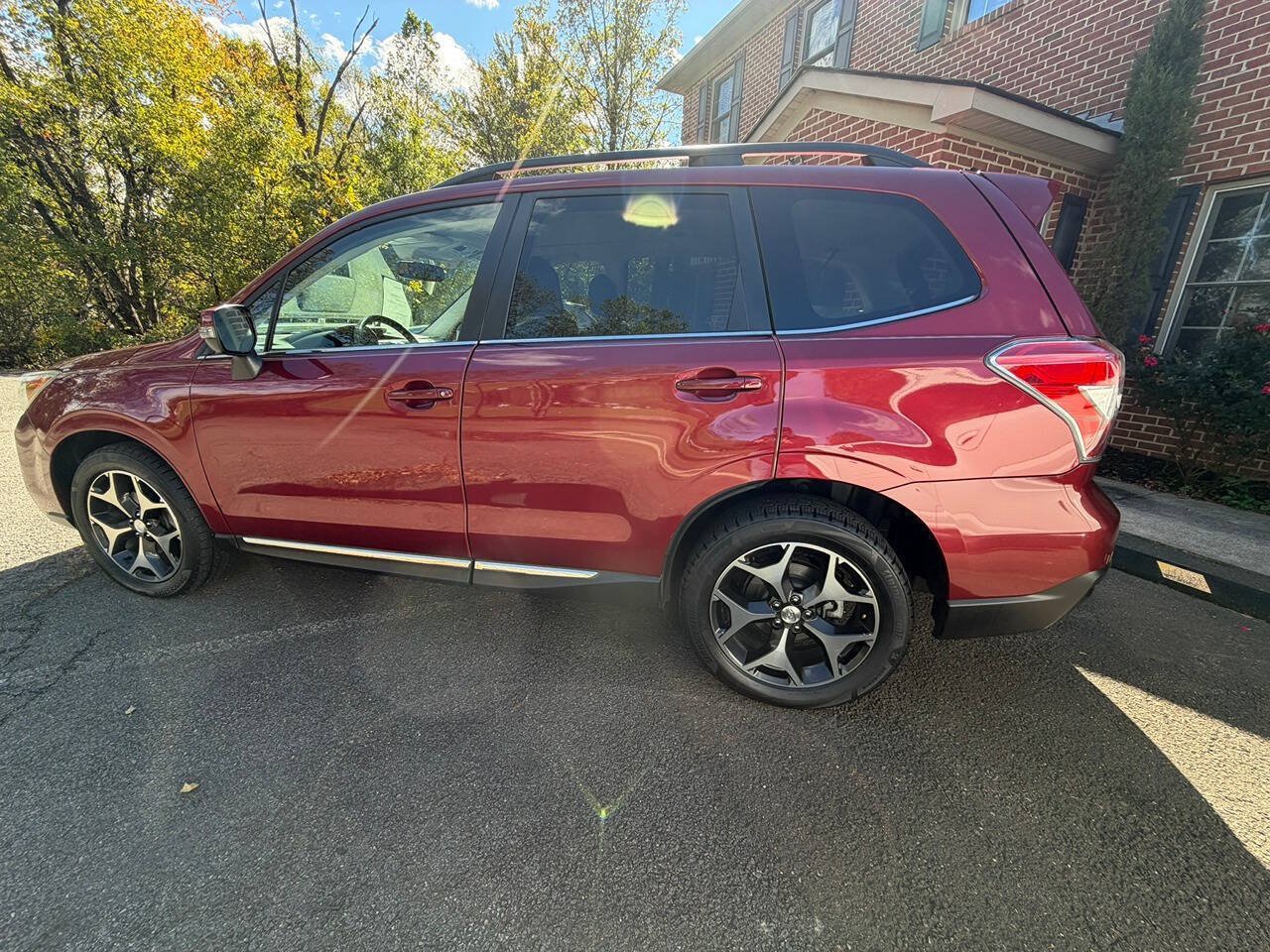 Used 2015 Subaru Forester 2.0XT Touring w/ Eyesight & Navigation System AWD/4WD image 4
