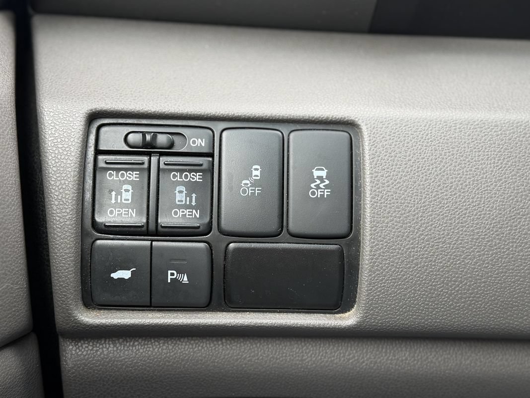 Used 2012 Honda Odyssey Touring Elite image 15