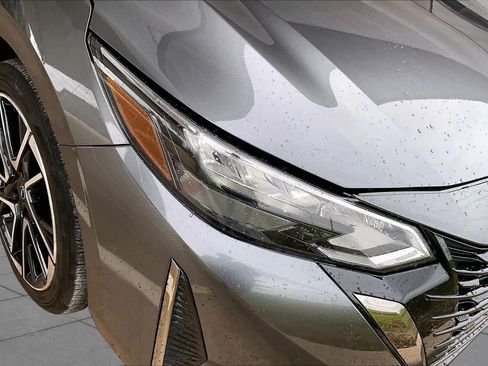 Used 2025 Nissan Sentra SR FWD image 25