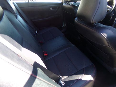 Used 2017 Toyota Camry SE w/ Protection Package (Q2) image 27