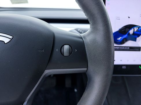 Used 2022 Tesla Model 3 Standard Range image 27