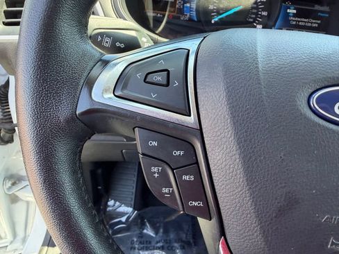 Used 2024 Ford Edge SEL AWD/4WD image 25