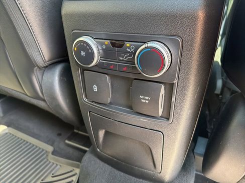 Used 2022 Ford Explorer Limited w/ Equipment Group 301A RWD image 31