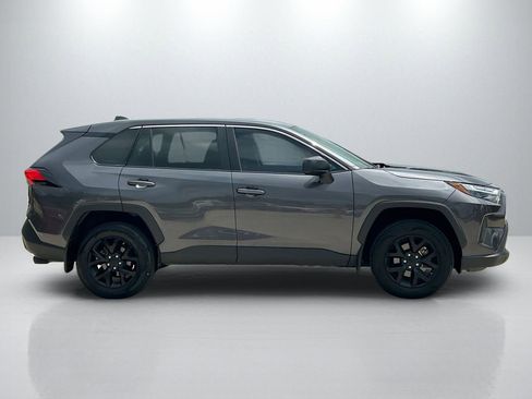 Used 2024 Toyota RAV4 LE AWD/4WD image 4