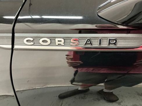 Used 2021 Lincoln Corsair FWD w/ Premium Package image 6